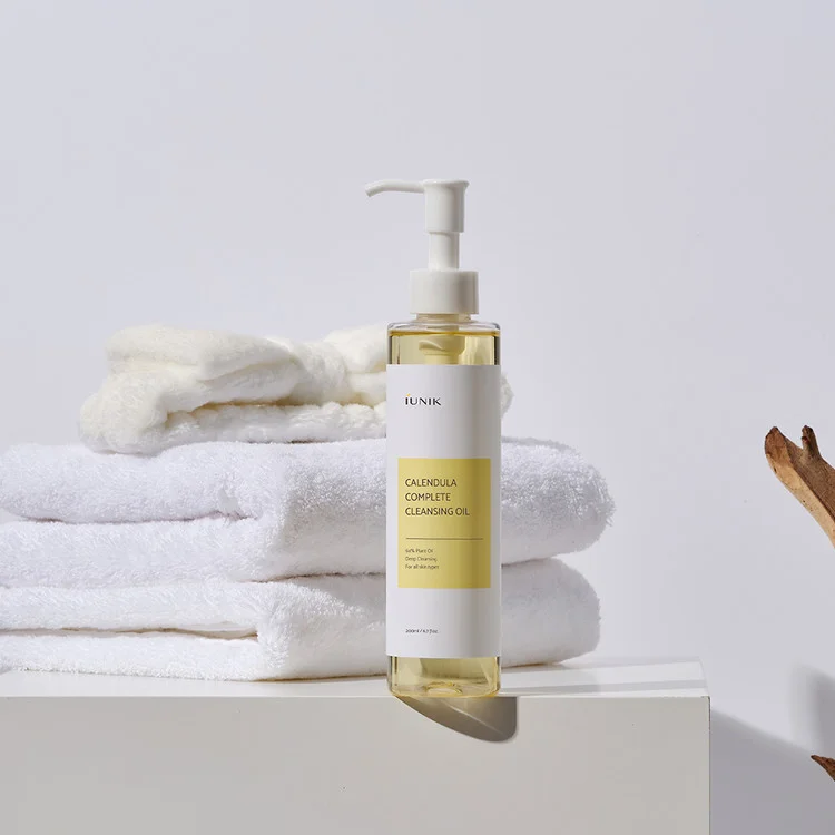 iUNIK - Calendula Complete Cleansing Oil 200ml - Image 3
